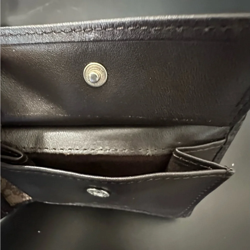 🆕Guess Men’s Bifold Leather Wallet